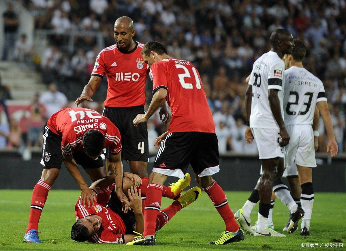 包含本菲卡战平曼城，阿扎尔补时绝平法甲的词条